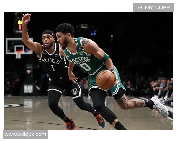 有点拉胯！锡安首节4中0仅得1分4篮板