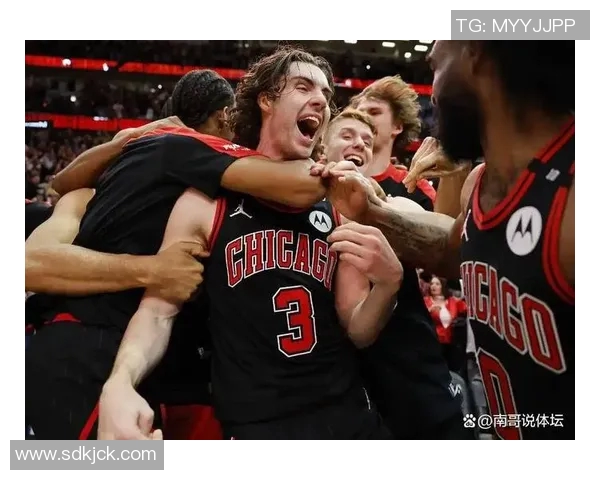 公牛开赛全胜领跑东部,吉迪首砍30+ 公牛开赛全胜领跑东部,吉迪首砍30+