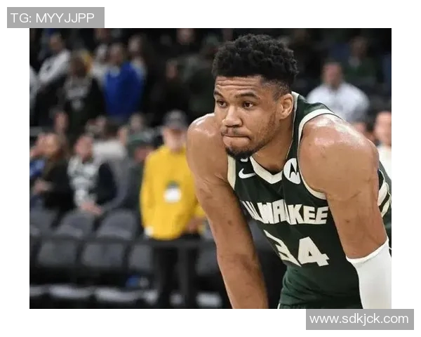 不打了!伤停四周成导火索?字母哥清空社媒雄鹿内容,多队报价曝光 不打了!伤停四周成导火索?字母哥清空社媒雄鹿内容,多队报价曝光