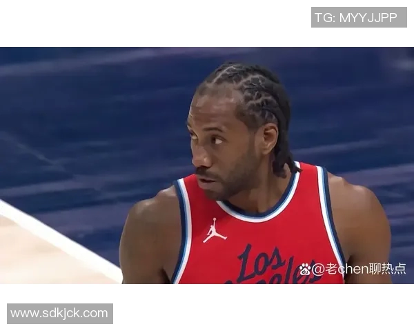 伦纳德半场爆发,25分4抢断2盖帽惊艳全场 伦纳德半场爆发,25分4抢断2盖帽惊艳全场