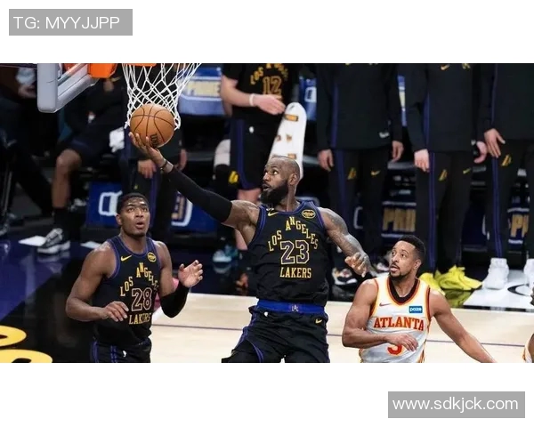 [2026年1月14日]赛后分析：湖人141-116大胜老鹰，詹姆斯准三双背后的3个关键因素解析