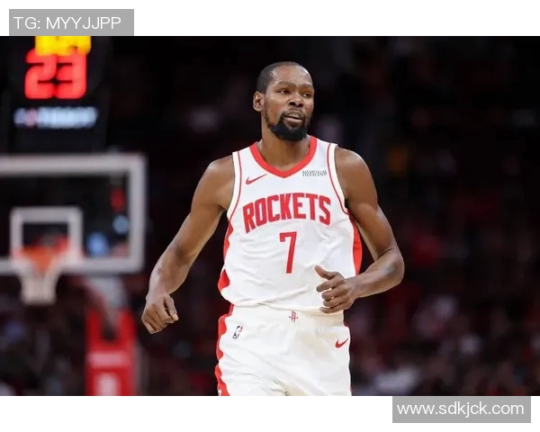 杜兰特助攻小贾爆发成火箭取胜关键，无私老将引领青年军找到赢球密码