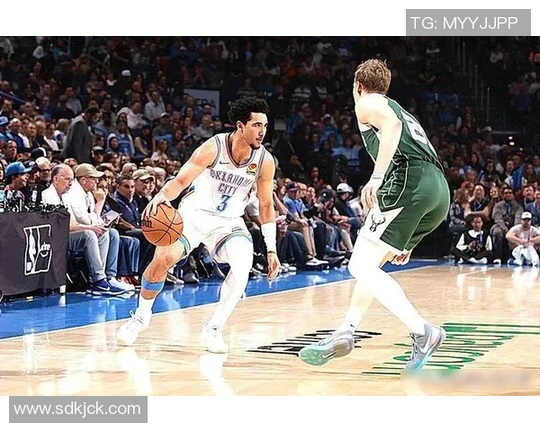 76人弃将成雷霆真香！麦凯恩乐开花：在这终于能做自己